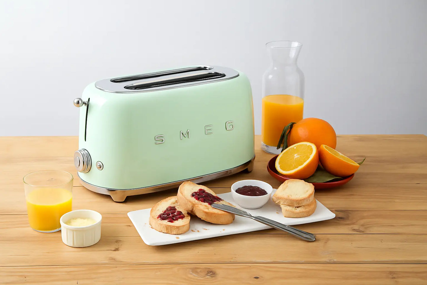 𝗦 𝗠 𝗘 𝗚 4-Slice Toaster